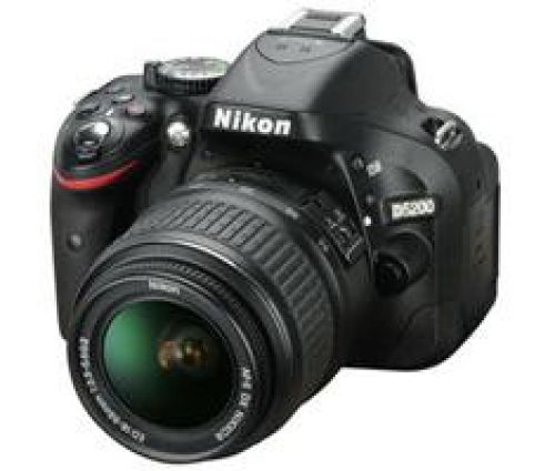 Nikon Nikon D5200 + 18-55mm VR II